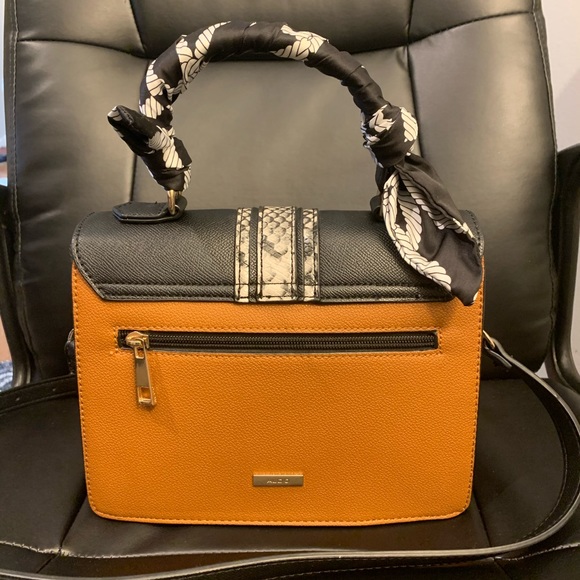 Aldo structured crossbody bag - Picture 3 of 8